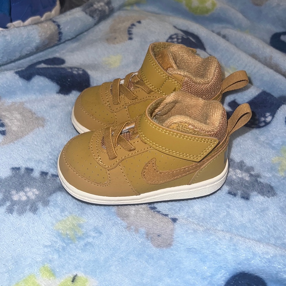 NIKE 4C